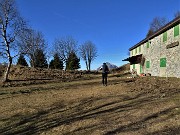 30 E siamo alla Malga Cucco (1510 m) 